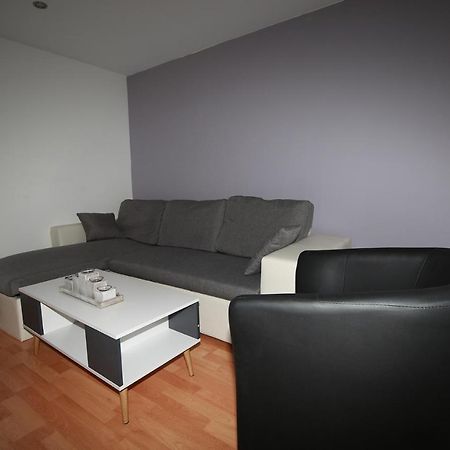 La Fere Du Siecle Apartment Bagian luar foto
