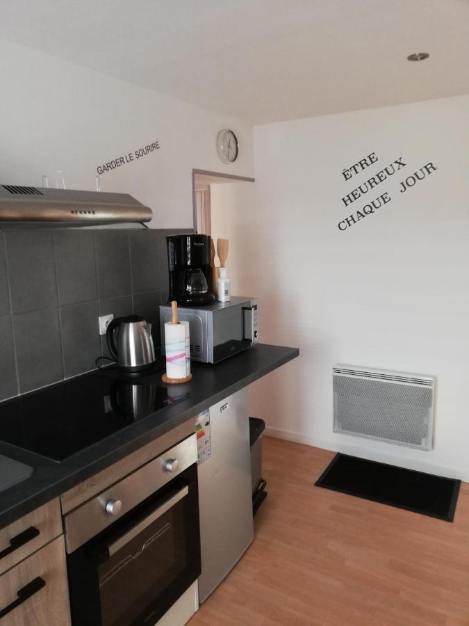 La Fere Du Siecle Apartment Bagian luar foto