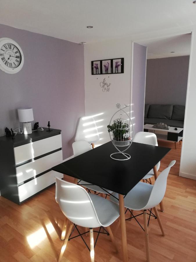 La Fere Du Siecle Apartment Bagian luar foto