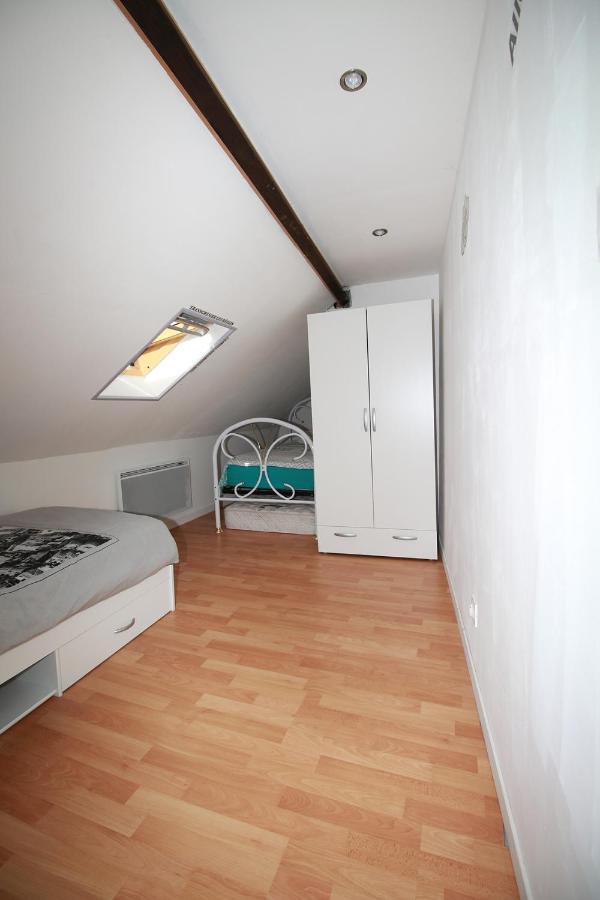 La Fere Du Siecle Apartment Bagian luar foto