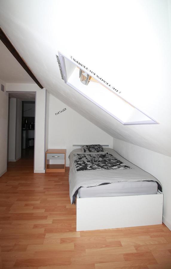 La Fere Du Siecle Apartment Bagian luar foto